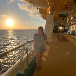 Meet your Posher, Cassandra